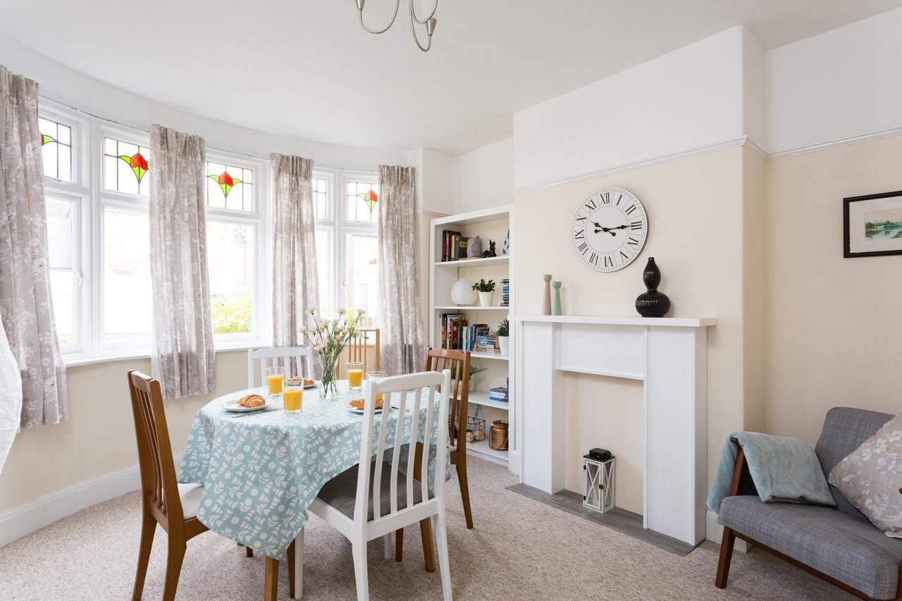 - 4 Heworth Village - 3 Bed House * York